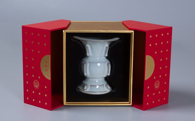 兵国宴餐桌上的插花摆件！CQ9电子游戏产自禹州阅